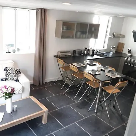 Jolie Maison De Village Au Coeur De La Couarde-sur-Mer